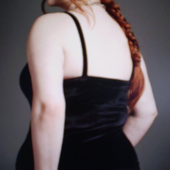 TORRID NWT BLACK NIGHTFALL VELVET CAMI SZ 2X - Picture 2 of 4